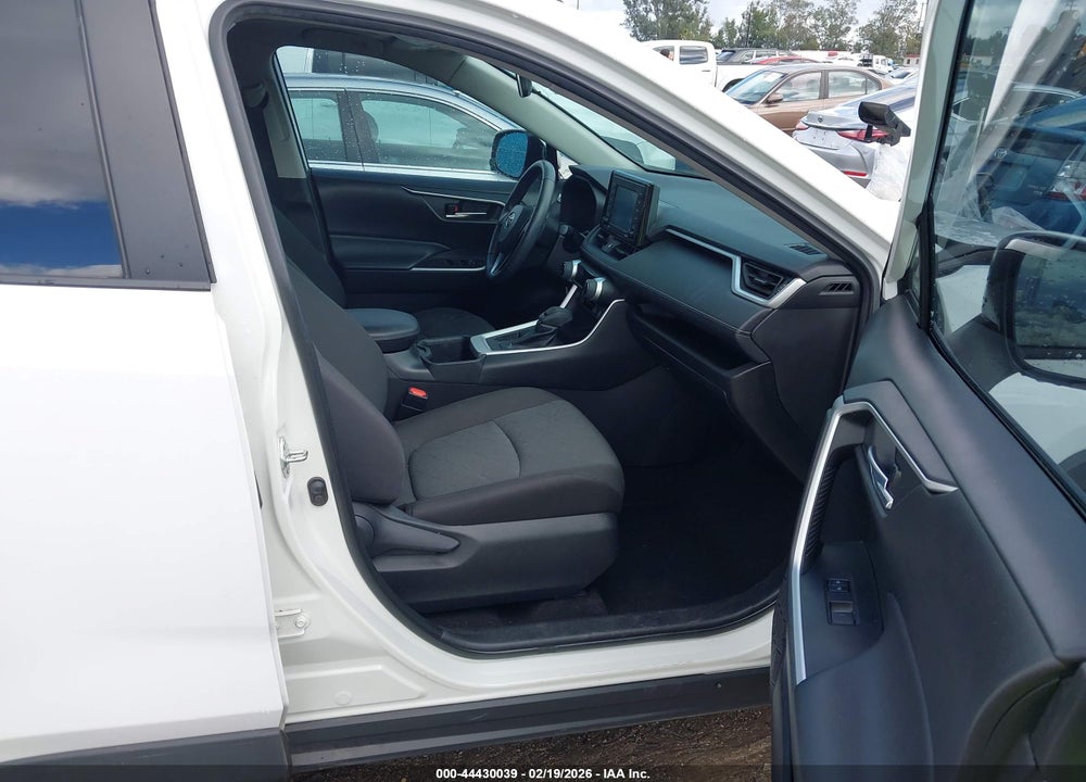 2022 TOYOTA RAV4 XLE VIN: 2T3W1RFV4NC207171