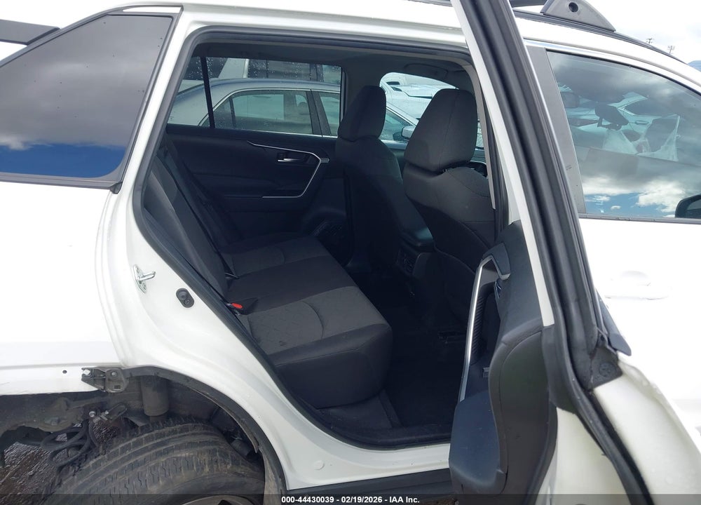 2022 TOYOTA RAV4 XLE VIN: 2T3W1RFV4NC207171
