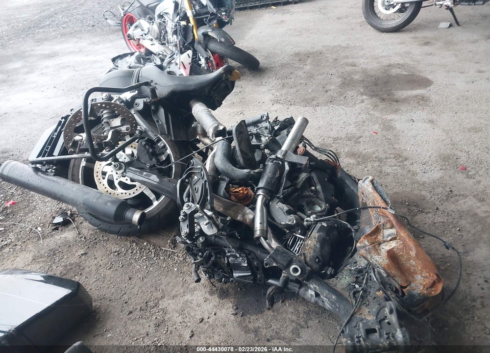 2025 HARLEY-DAVIDSON FLHXU VIN: 1HD1AK711SB608952