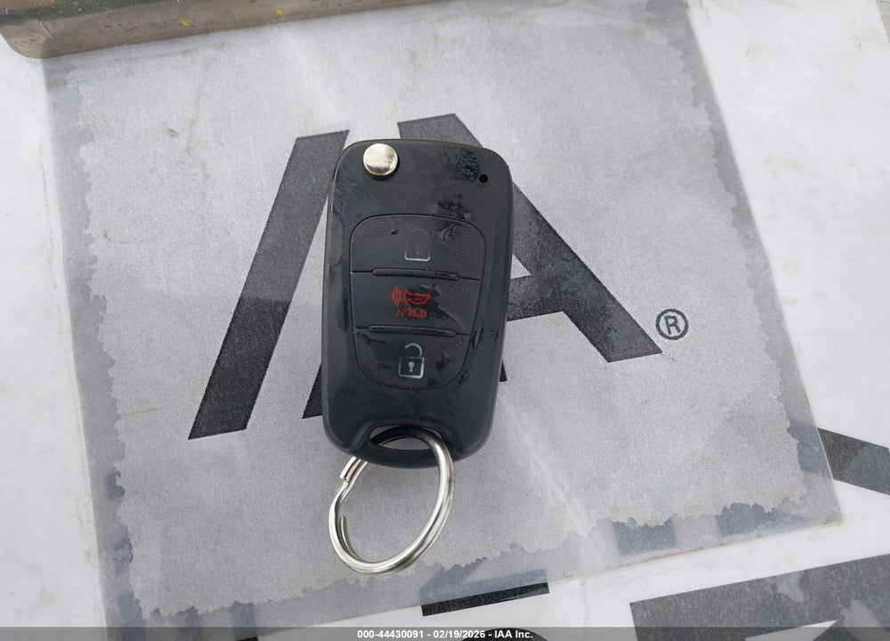 2012 KIA SOUL + VIN: KNDJT2A61C7413079