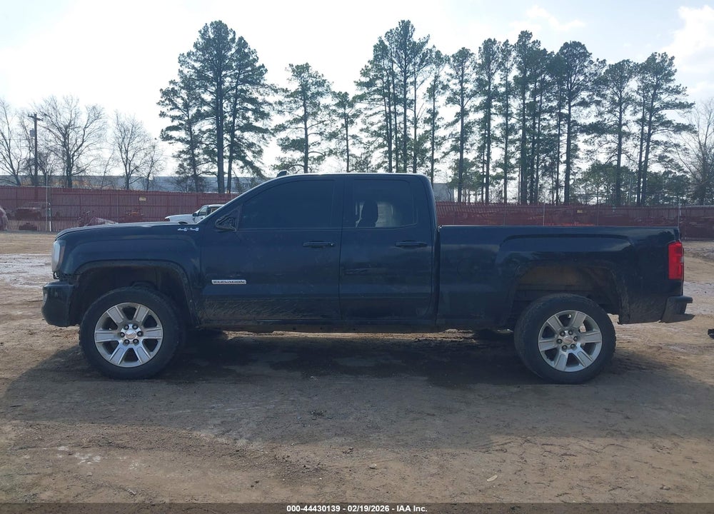 2017 GMC SIERRA 1500 SLE VIN: 1GTV2MEC3HZ141811