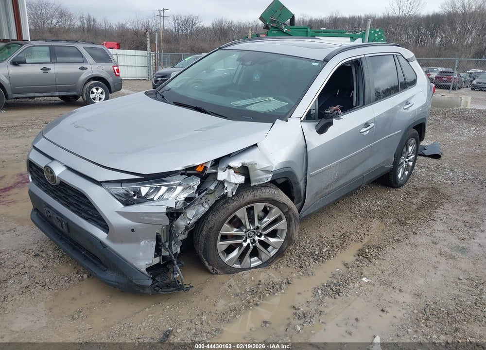 2019 TOYOTA RAV4 XLE PREMIUM VIN: 2T3C1RFV6KW031656