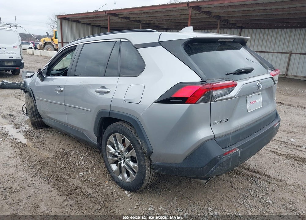 2019 TOYOTA RAV4 XLE PREMIUM VIN: 2T3C1RFV6KW031656