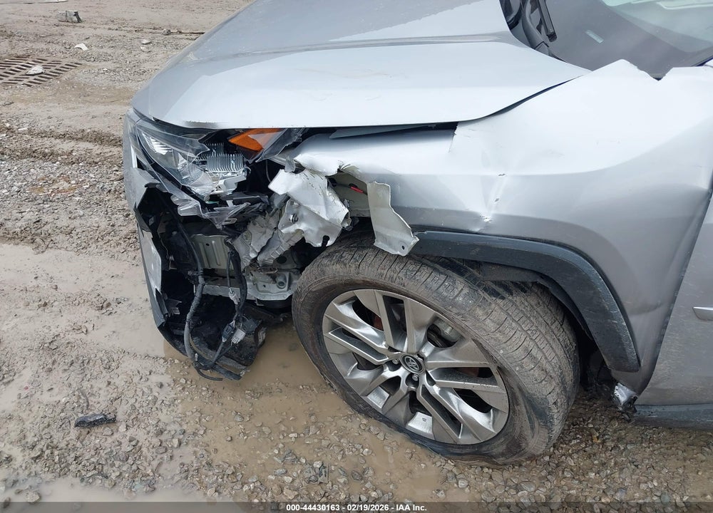 2019 TOYOTA RAV4 XLE PREMIUM VIN: 2T3C1RFV6KW031656