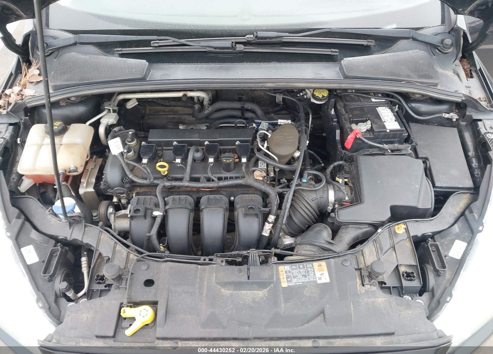 2015 FORD FOCUS SE VIN: 1FADP3F27FL242658