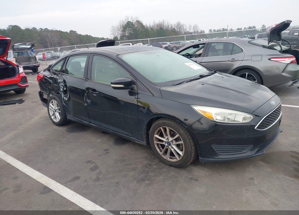 2015 FORD FOCUS SE VIN: 1FADP3F27FL242658