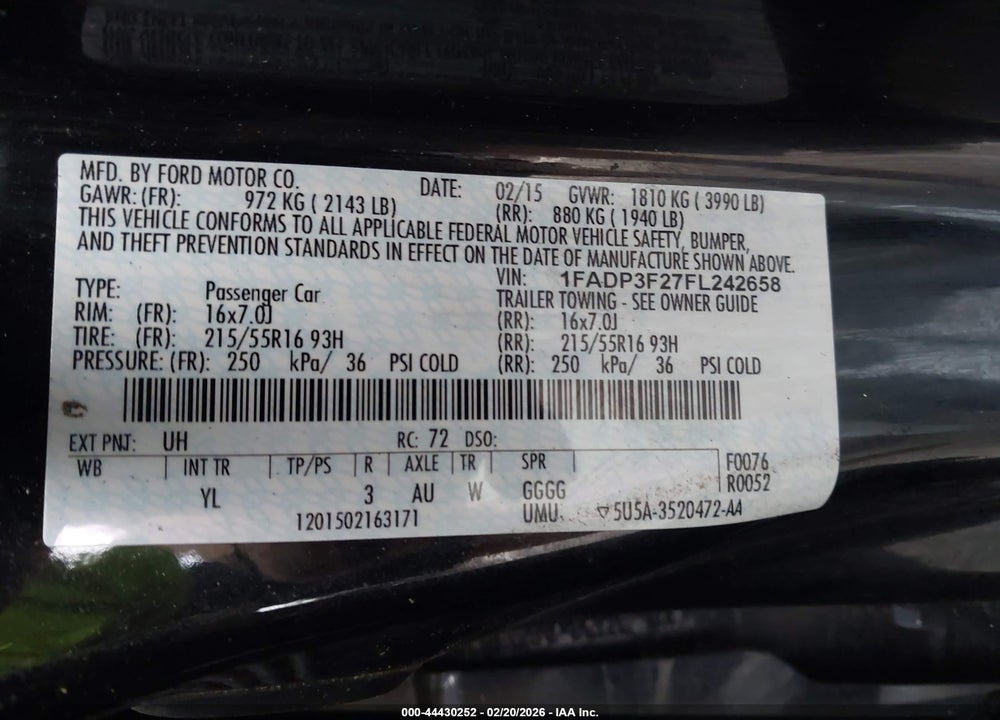 2015 FORD FOCUS SE VIN: 1FADP3F27FL242658