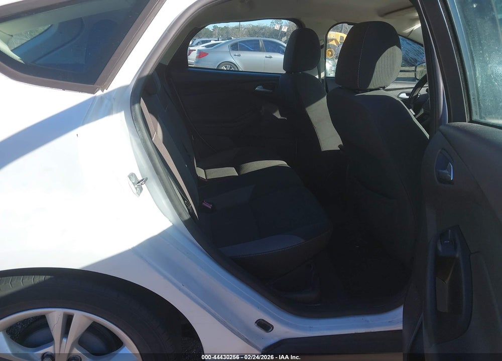 2013 FORD FOCUS SE VIN: 1FADP3K20DL196674