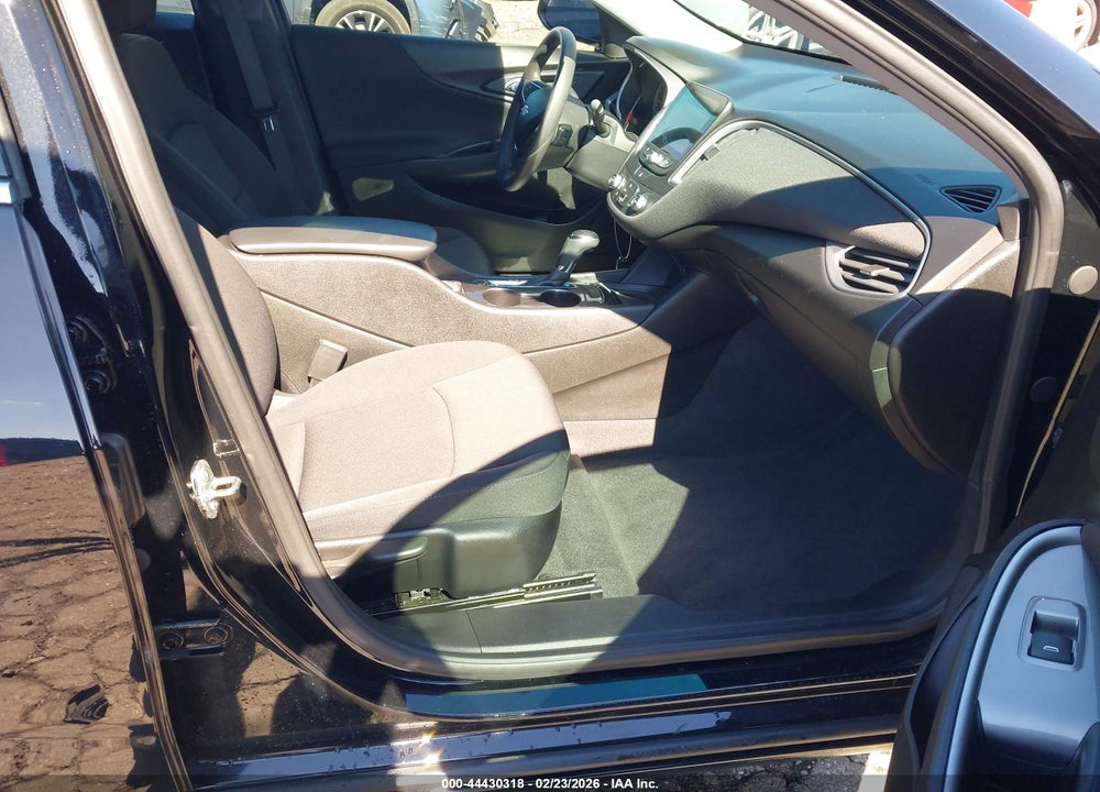 2019 CHEVROLET MALIBU 1FL VIN: 1G1ZC5ST3KF207803