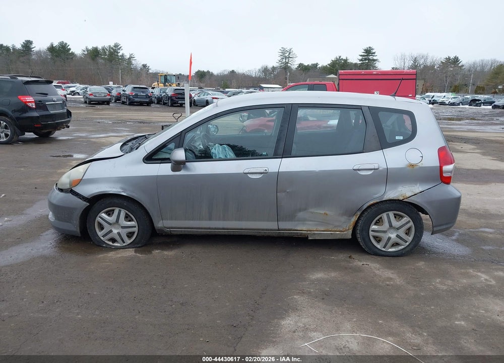 2008 HONDA FIT VIN: JHMGD38408S017598