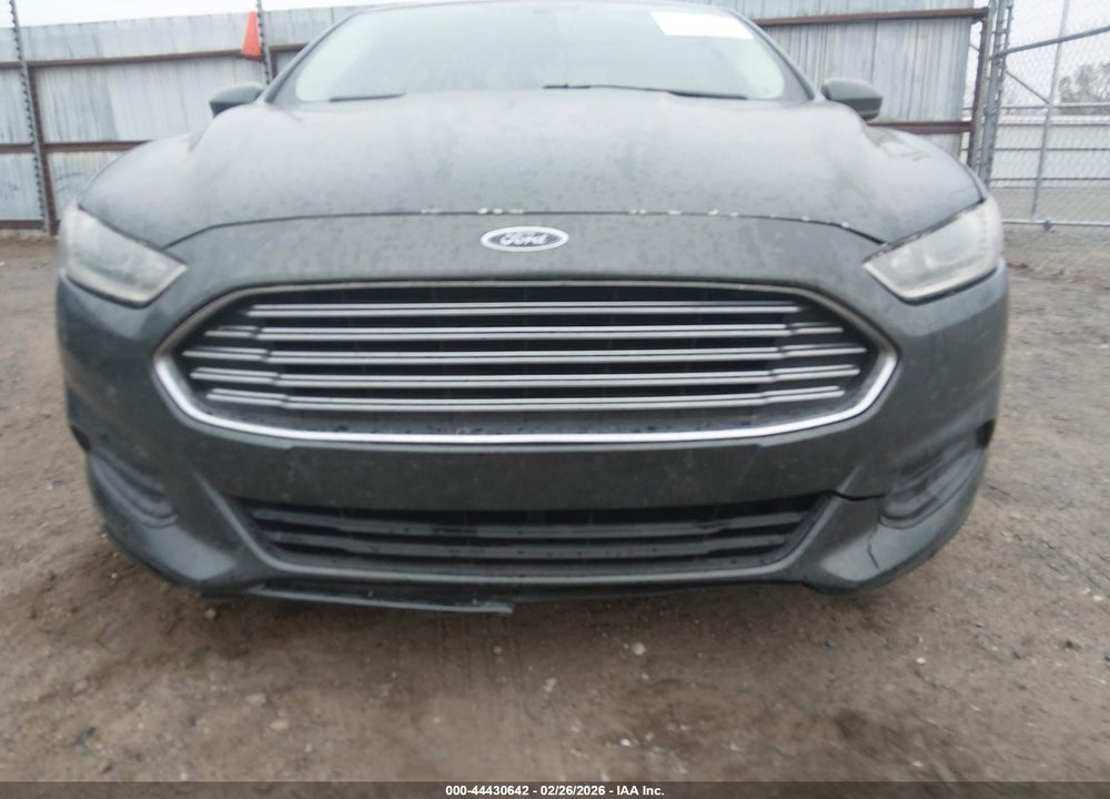 2015 FORD FUSION S VIN: 3FA6P0G74FR109780