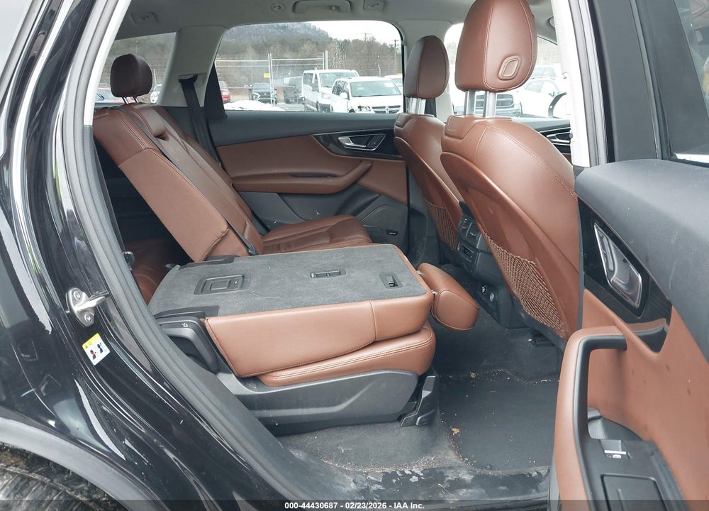 2018 AUDI Q7 3.0T PREMIUM VIN: WA1LAAF73JD051727
