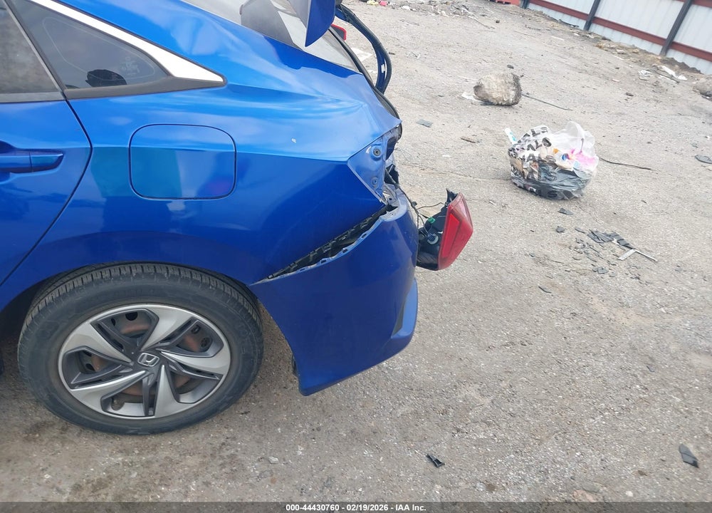 2019 HONDA CIVIC LX VIN: 19XFC2F60KE016024