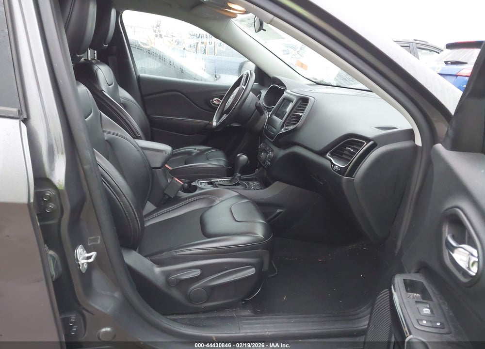 2019 JEEP CHEROKEE ALTITUDE FWD VIN: 1C4PJLLB3KD485157