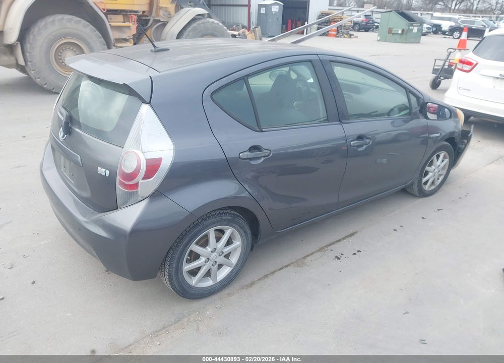 2013 TOYOTA PRIUS C THREE VIN: JTDKDTB39D1548438