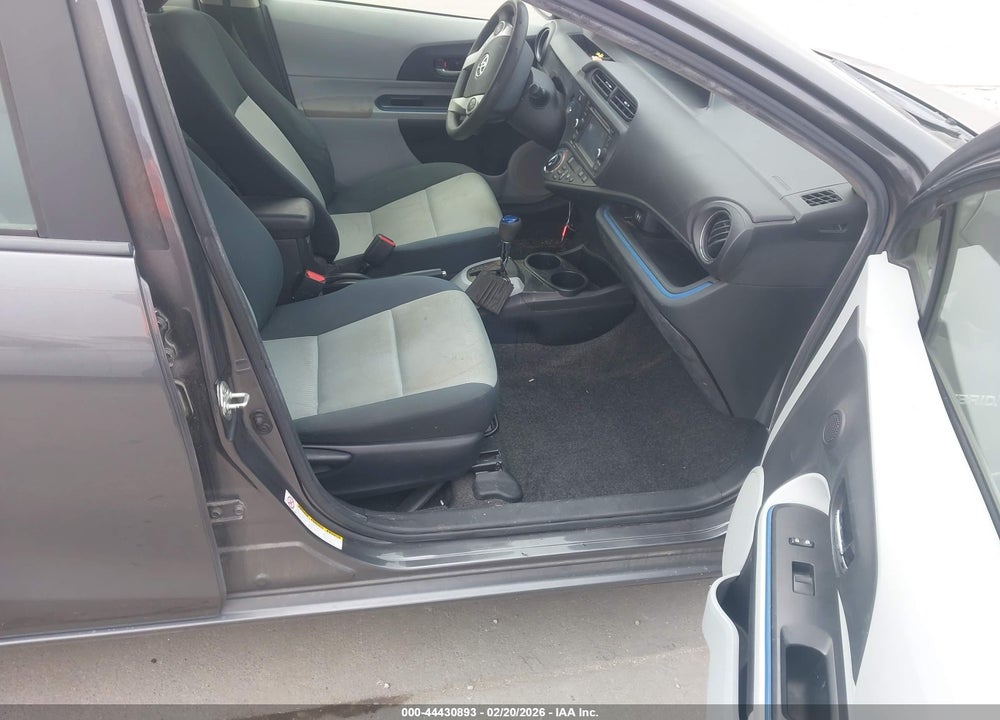2013 TOYOTA PRIUS C THREE VIN: JTDKDTB39D1548438