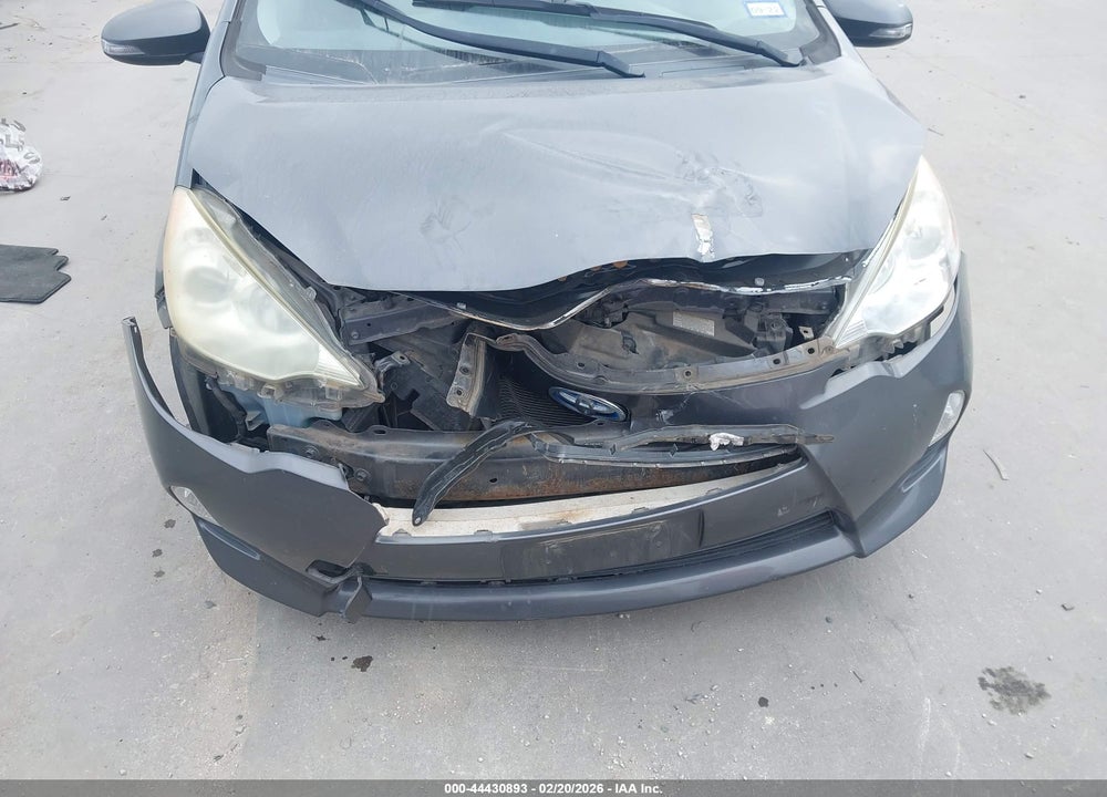 2013 TOYOTA PRIUS C THREE VIN: JTDKDTB39D1548438