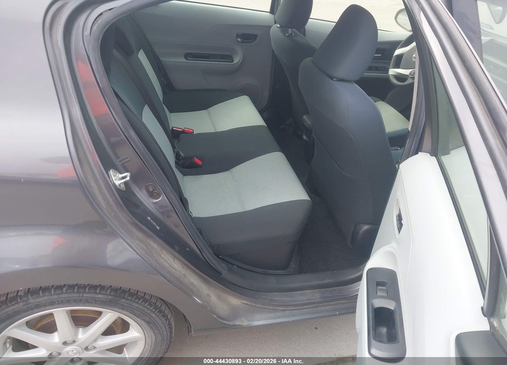 2013 TOYOTA PRIUS C THREE VIN: JTDKDTB39D1548438