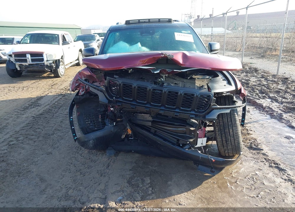 2025 JEEP GRAND CHEROKEE LIMITED 4X4 VIN: 1C4RJHBG2S8792914