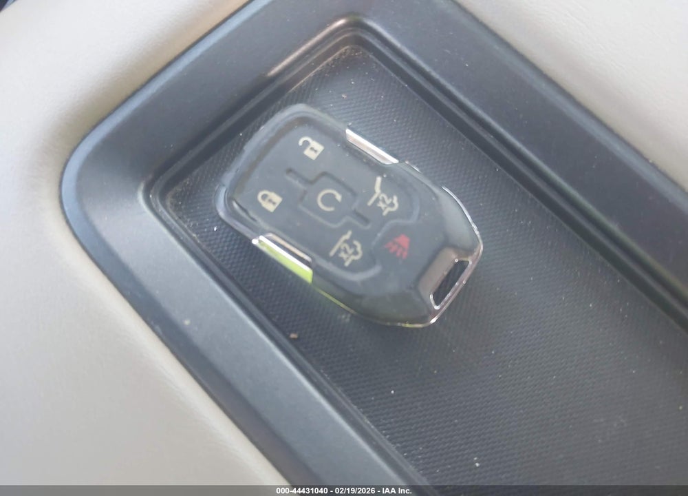2019 GMC YUKON SLT VIN: 1GKS1BKC0KR211680