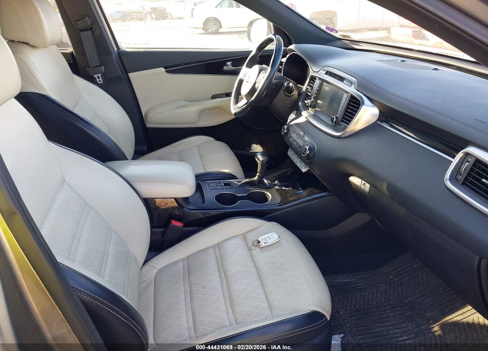 2017 KIA SORENTO 3.3L SXL VIN: 5XYPKDA5XHG305313
