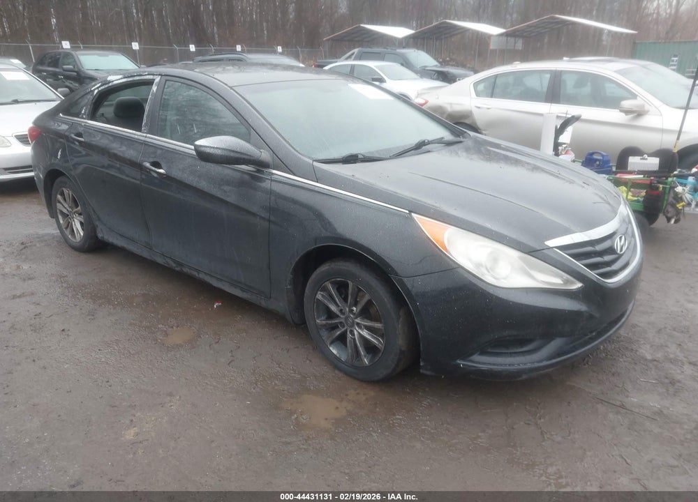 2013 HYUNDAI SONATA GLS VIN: 5NPEB4AC1DH682394