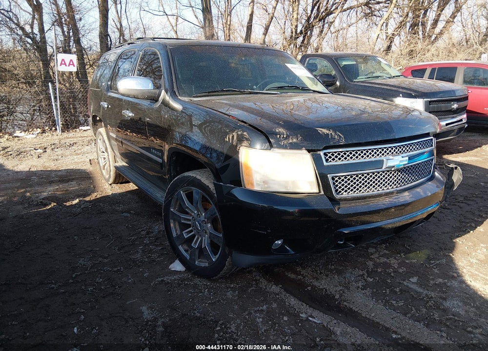 2011 CHEVROLET TAHOE LTZ VIN: 1GNSKCE02BR138237