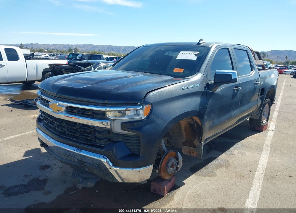 2023 CHEVROLET SILVERADO 1500 4WD  STANDARD BED LT VIN: 1GCUDDED9PZ314549