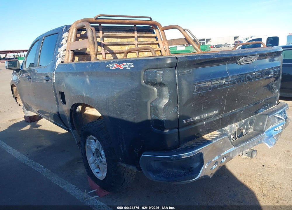2023 CHEVROLET SILVERADO 1500 4WD  STANDARD BED LT VIN: 1GCUDDED9PZ314549