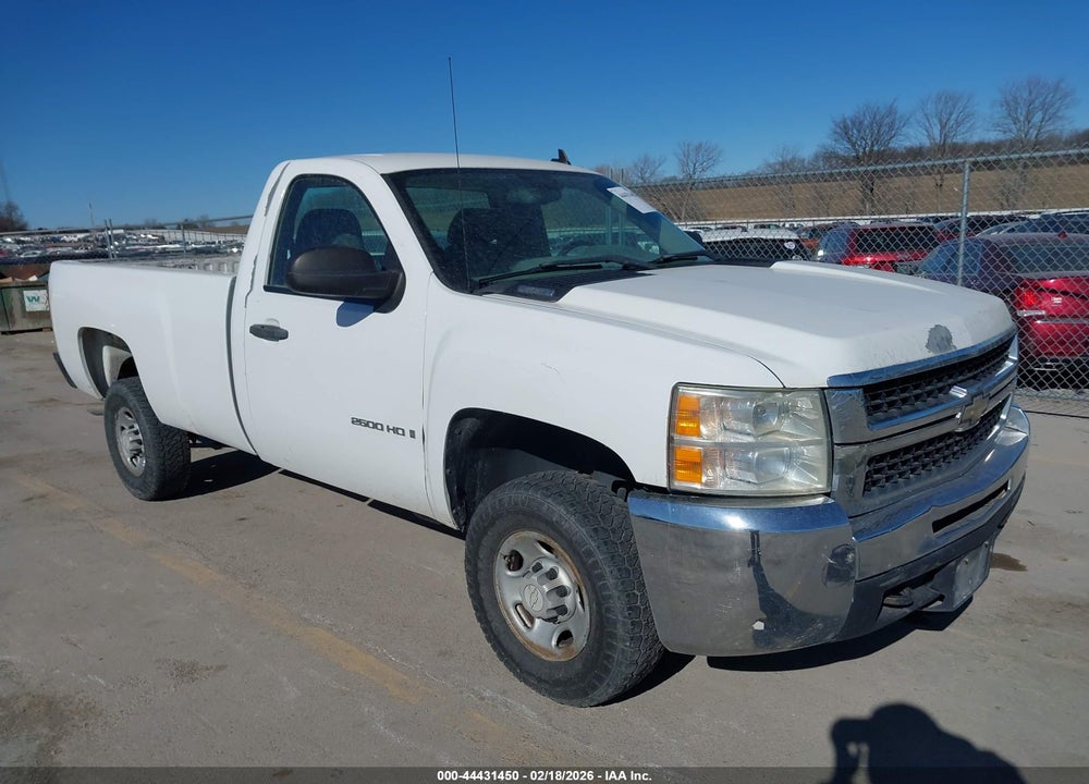 2008 CHEVROLET SILVERADO 2500HD WORK TRUCK VIN: 1GCHC24K58E143171