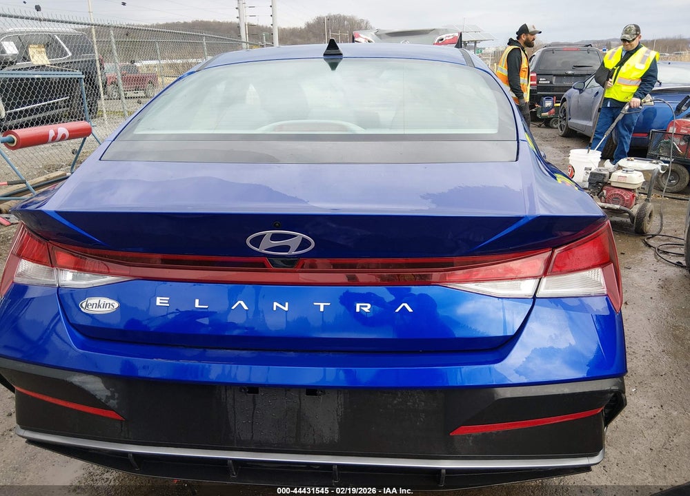 2025 HYUNDAI ELANTRA SE VIN: KMHLL4DG7SU096087