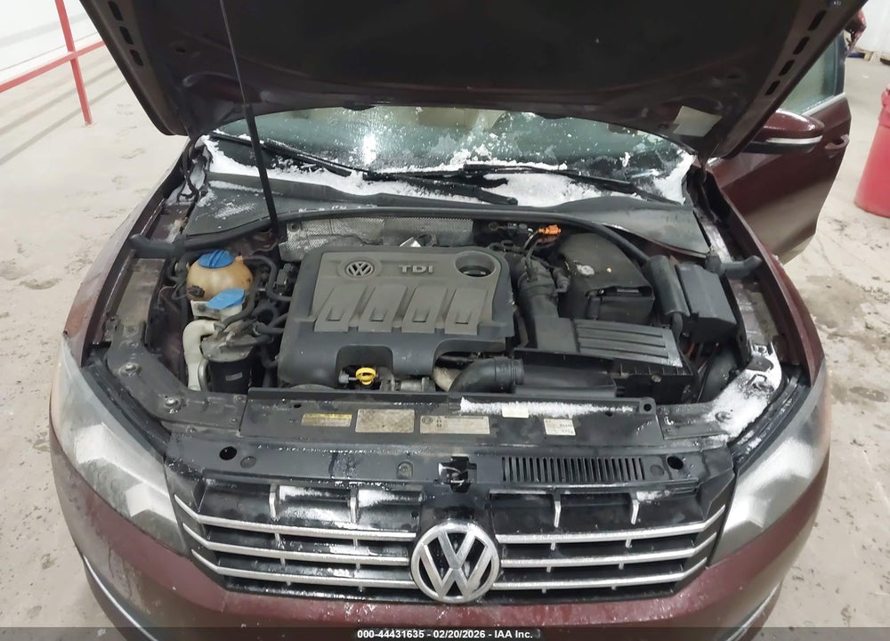 2014 VOLKSWAGEN PASSAT 2.0L TDI SE VIN: 1VWBN7A32EC038781