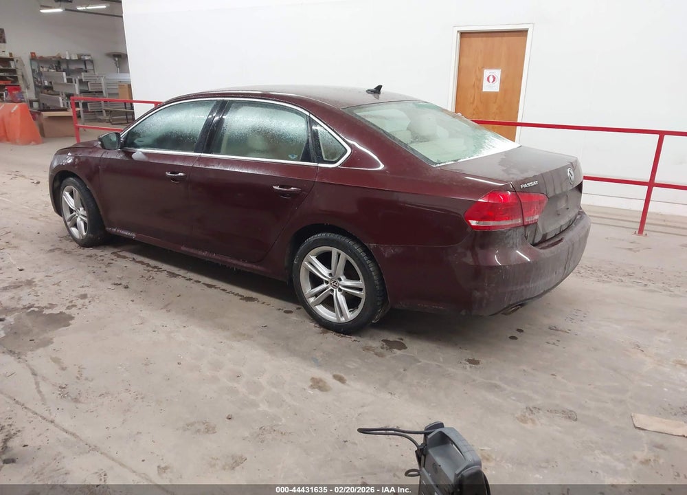 2014 VOLKSWAGEN PASSAT 2.0L TDI SE VIN: 1VWBN7A32EC038781