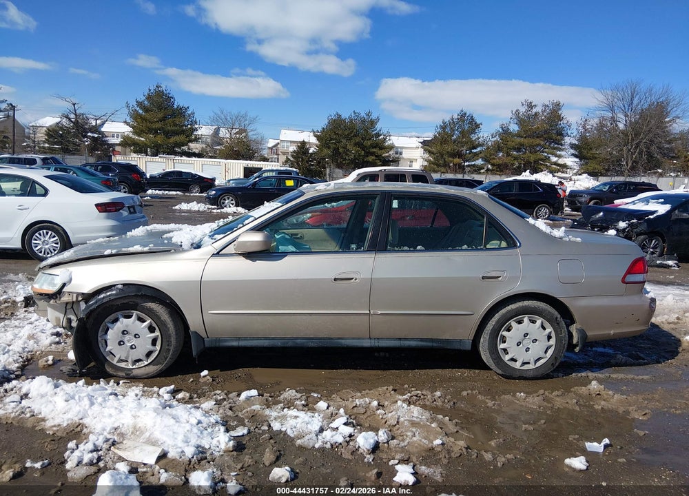 2002 HONDA ACCORD 2.3 LX VIN: JHMCG66582C016283