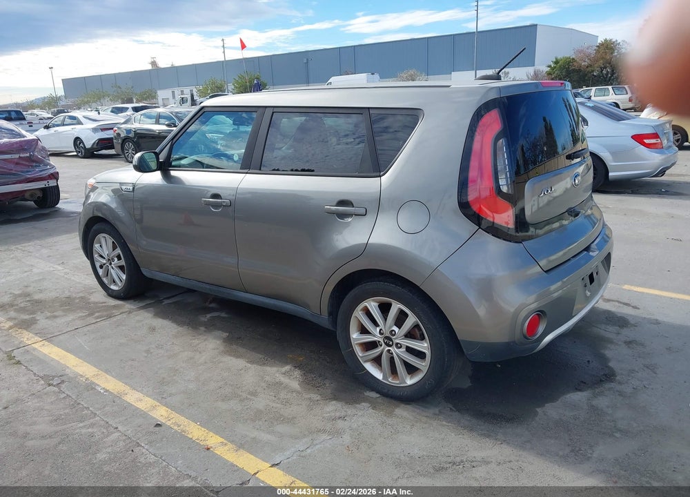 2017 KIA SOUL + VIN: KNDJP3A56H7448466