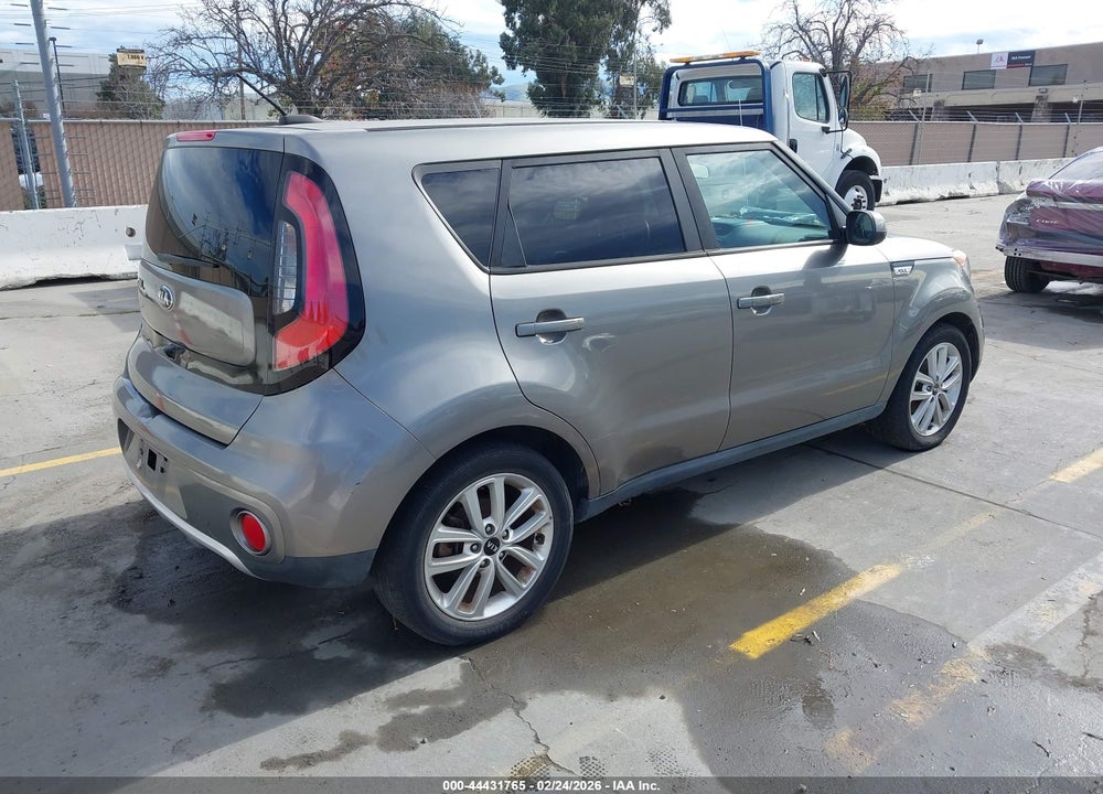 2017 KIA SOUL + VIN: KNDJP3A56H7448466