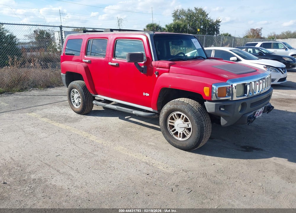 2007 HUMMER H3 SUV VIN: 5GTDN13E778218280