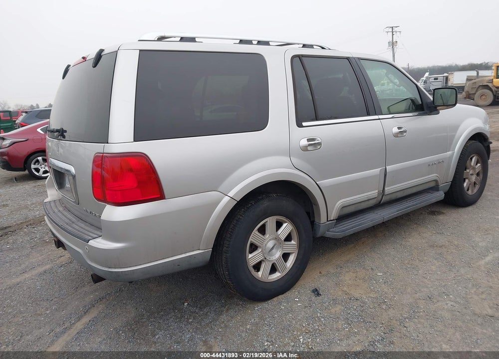 2004 LINCOLN NAVIGATOR VIN: 5LMFU27R44LJ22825