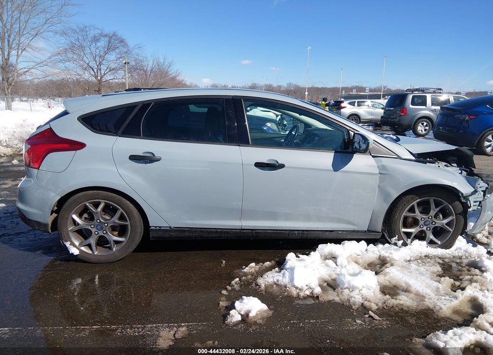 2014 FORD FOCUS SE VIN: 1FADP3K26EL164636