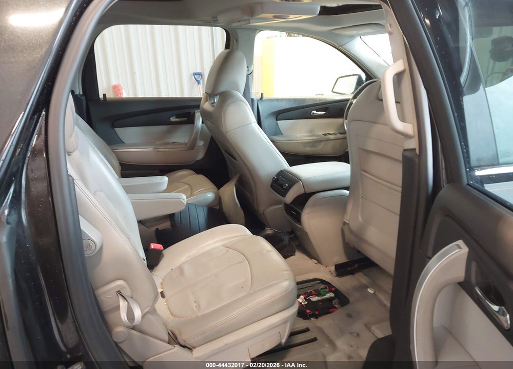 2008 GMC ACADIA SLT-2 VIN: 1GKEV33768J262584