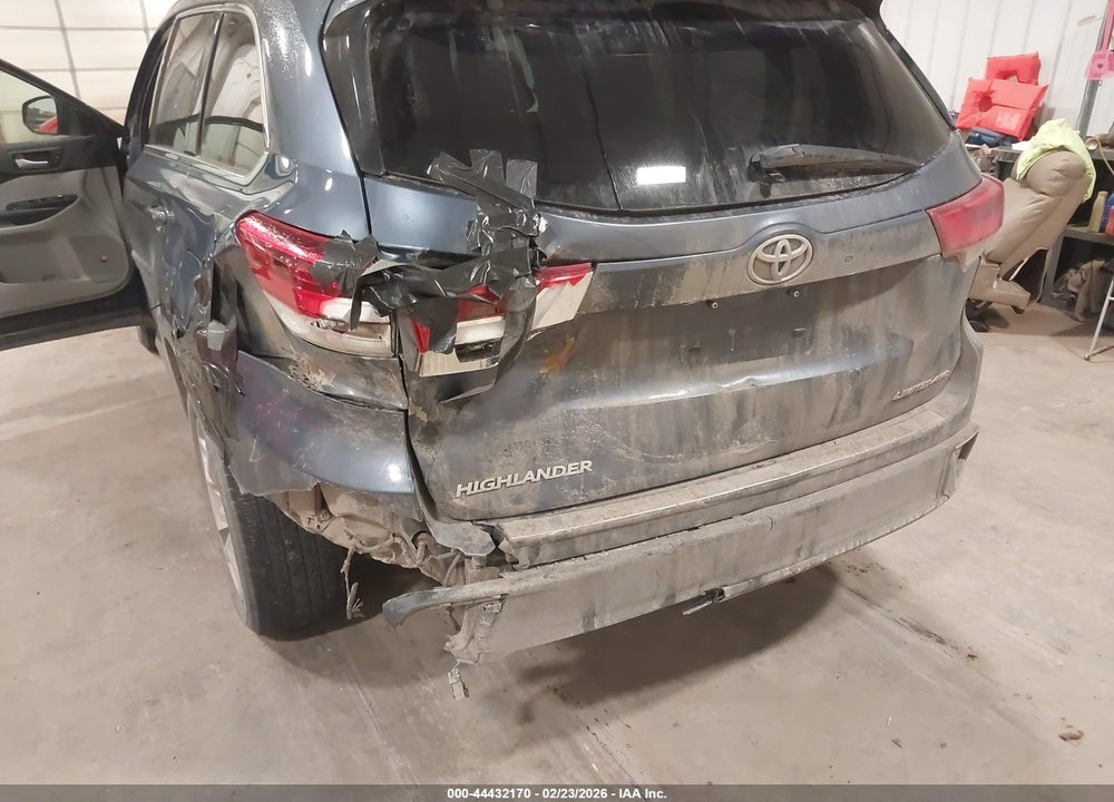 2019 TOYOTA HIGHLANDER LIMITED VIN: 5TDDZRFH6KS706642