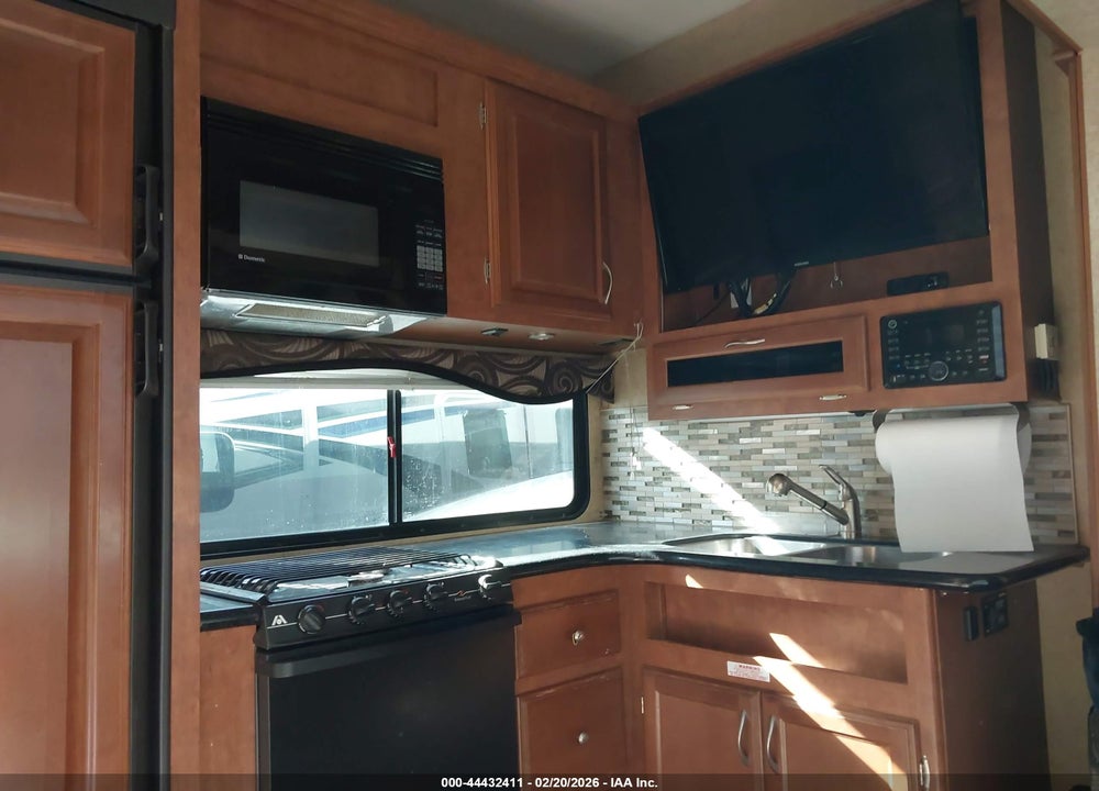 2012 ECLIPSE ATTITUDE 32G25 VIN: 5LZBF3230CR009901