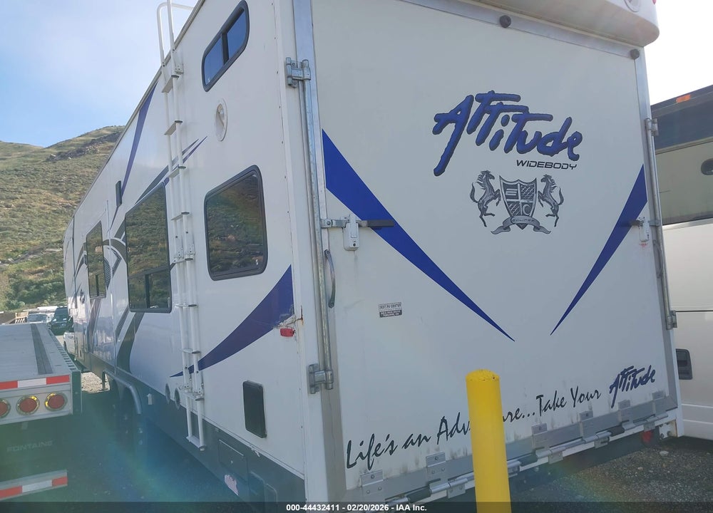 2012 ECLIPSE ATTITUDE 32G25 VIN: 5LZBF3230CR009901