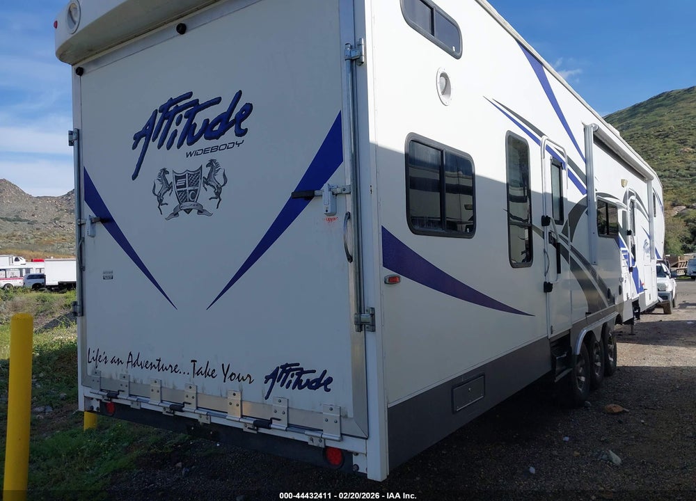 2012 ECLIPSE ATTITUDE 32G25 VIN: 5LZBF3230CR009901