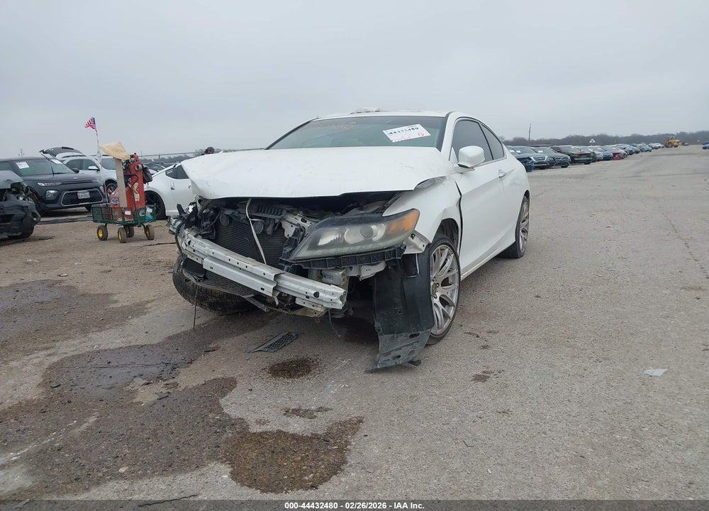 2014 HONDA ACCORD EX-L V-6 VIN: 1HGCT2B87EA004827