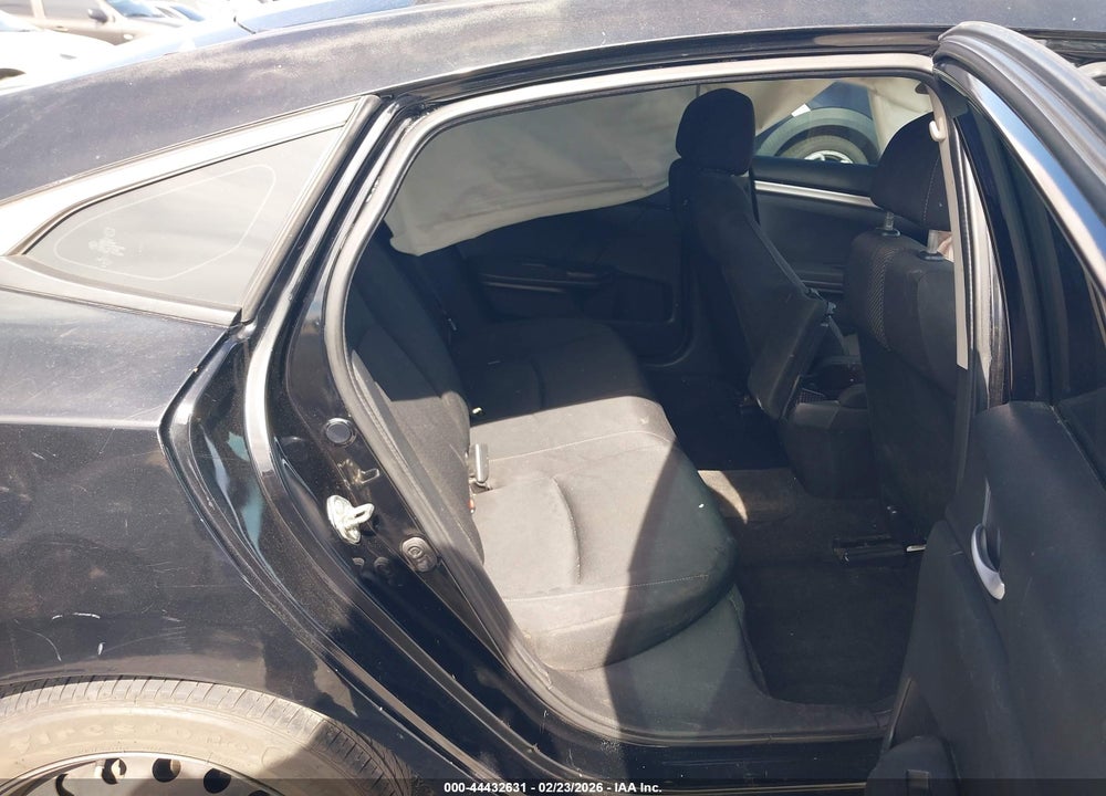 2018 HONDA CIVIC LX VIN: 2HGFC2F53JH508624