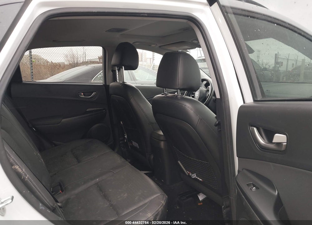2019 HYUNDAI KONA LIMITED VIN: KM8K33A55KU204229
