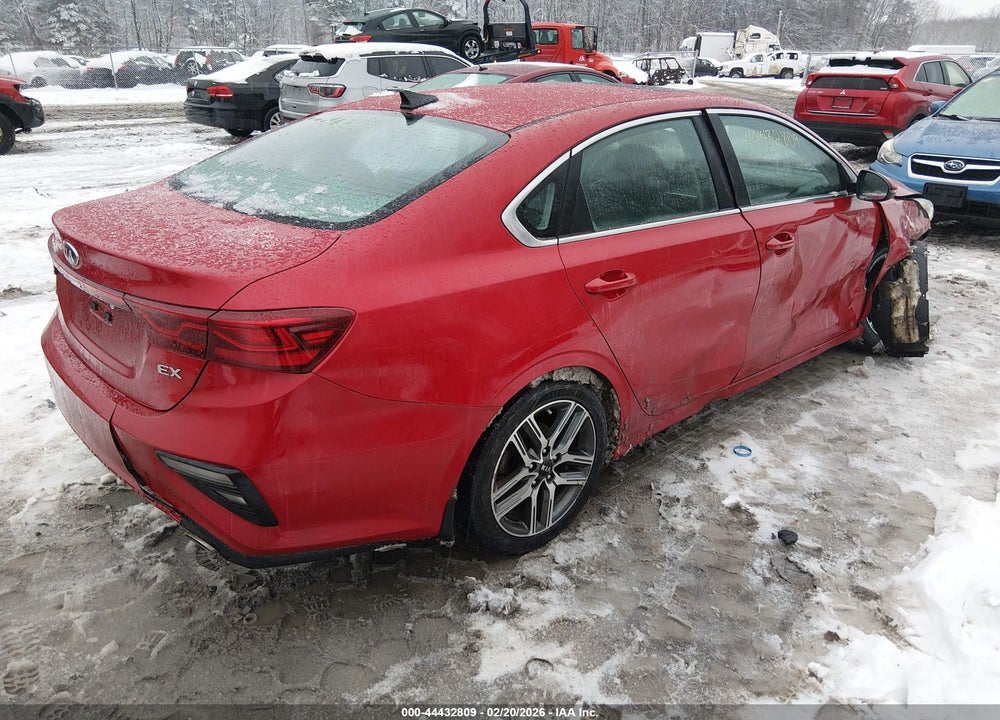 2021 KIA FORTE EX VIN: 3KPF54AD5ME383242