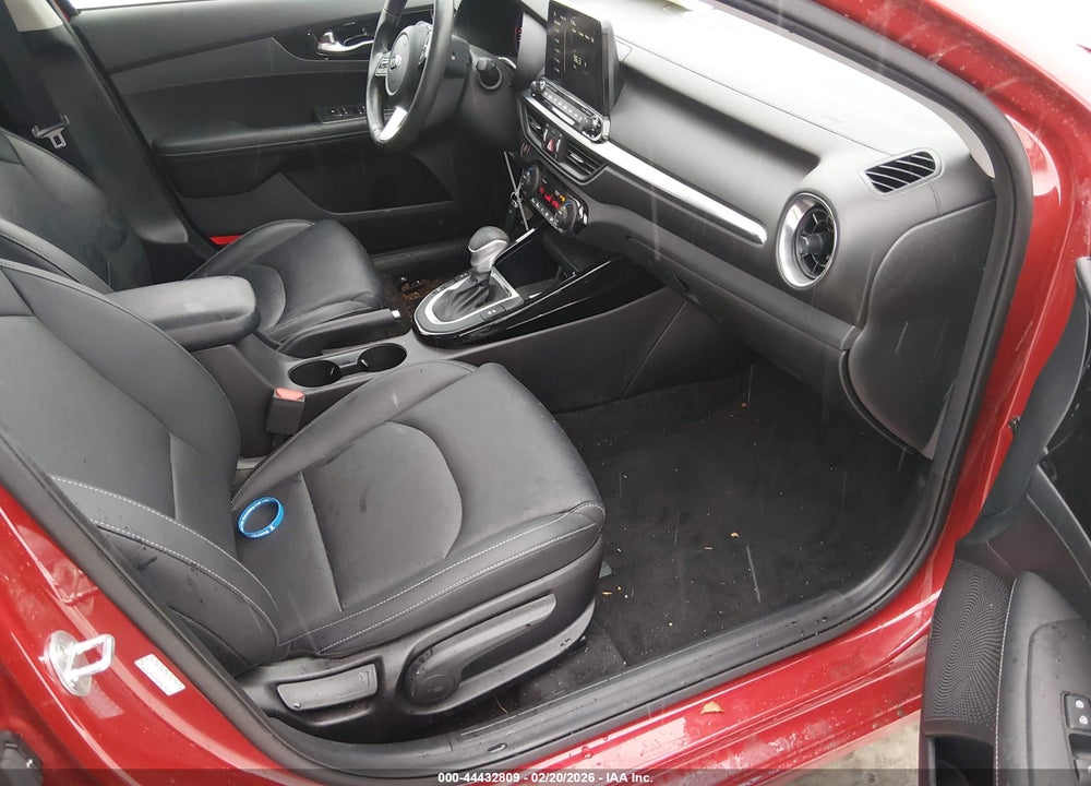 2021 KIA FORTE EX VIN: 3KPF54AD5ME383242