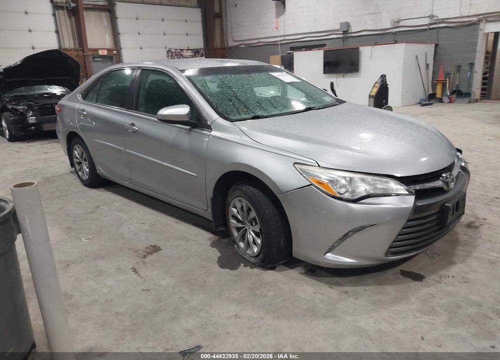 2017 TOYOTA CAMRY LE VIN: 4T1BF1FK7HU744958